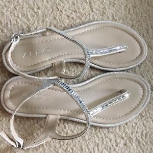 Aldo Gombitelli Silver Flats - Women’s 6 NWT